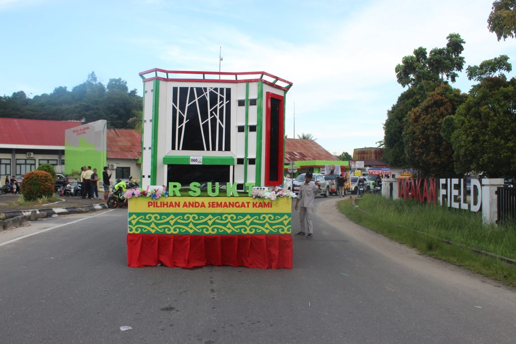 RSU Kota Tarakan turut serta pada kegiatan Parade Budaya dalam memperingati Iraw Tengkayu XIII di Kota Tarakan